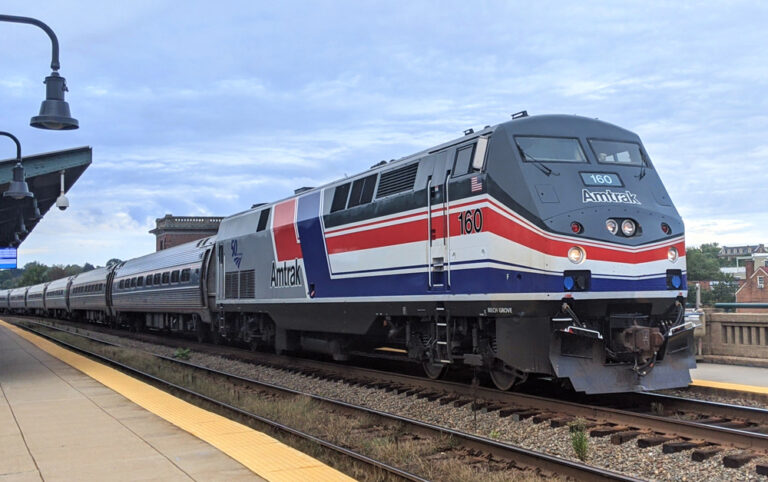 News Photos Amtrak Phase Iii Heritage Unit Debuts Trains