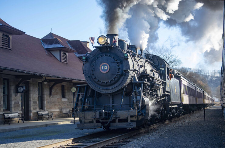 CNJ No 113 Debuts For 100th Birthday Year Trains