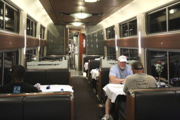 Amtrak Returns Traditional Dining To Silver Meteor Trains