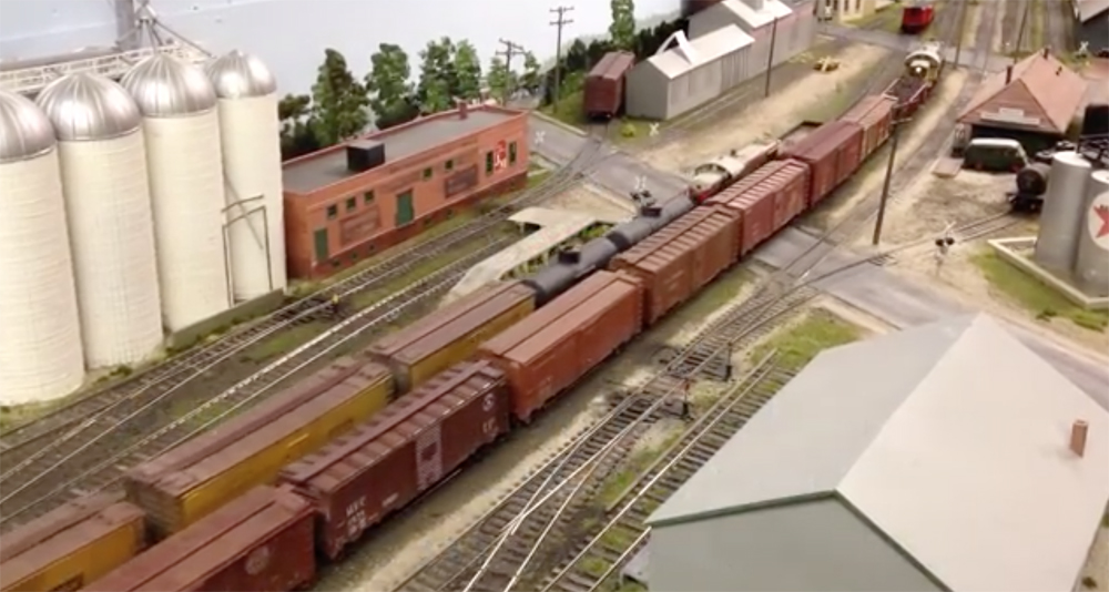 Clark Propst's River City HO scale model railroad