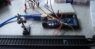 Model Railroad Crossing Lights – Arduino