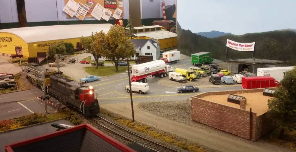 ogue Valley Model Railroad Club's HO scale Pacific & Eastern layout