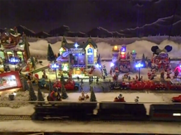 The Pioneer Valley Model Railroad Club's Christmas display | Classic ...