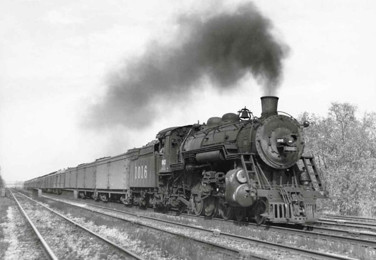 C&EI’s Dixie Express departs Chicago | Classic Trains Magazine