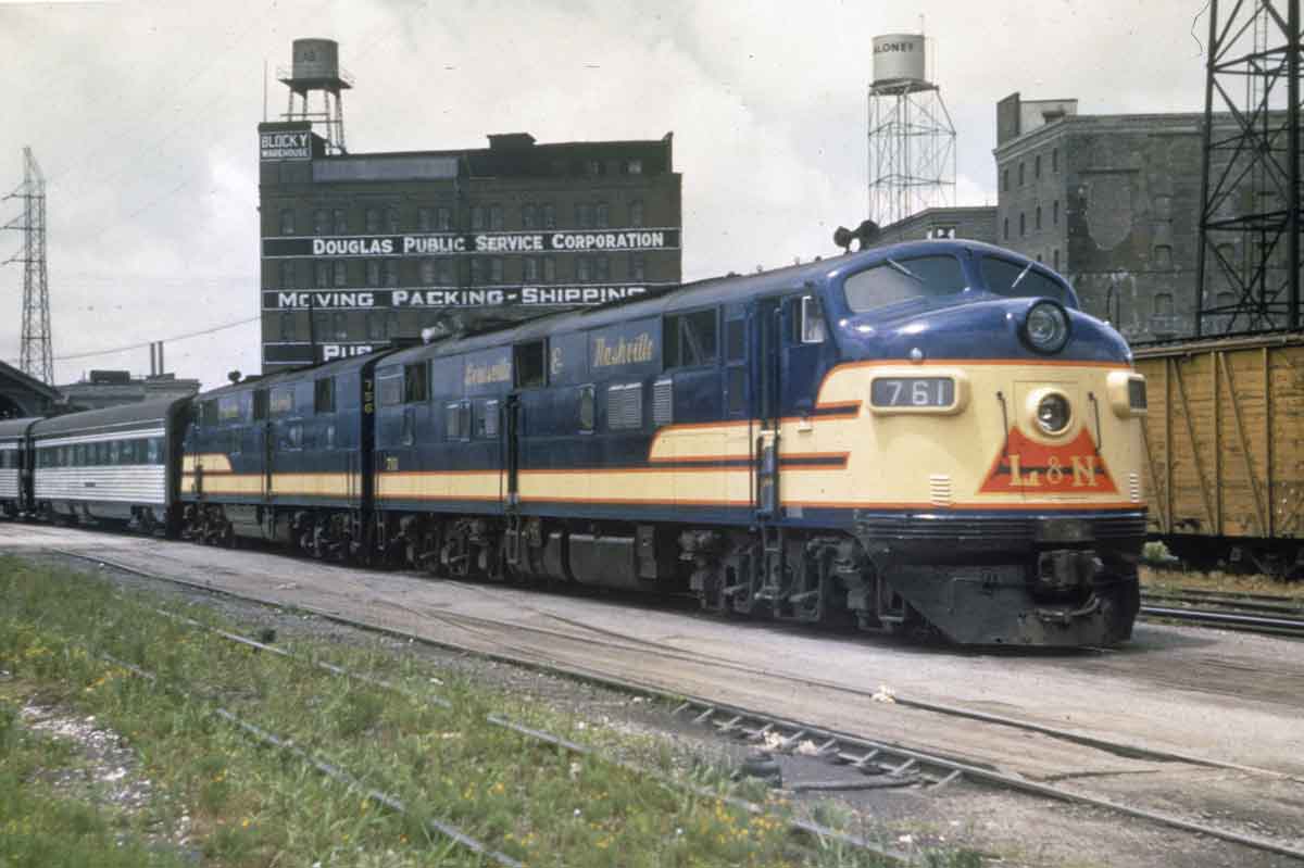 Louisville and Nashville Railroad E7s in New Orleans