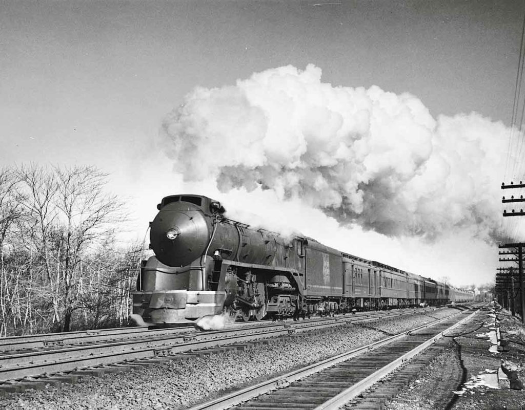 NH 464 with the Yankee Clipper Classic Trains Magazine