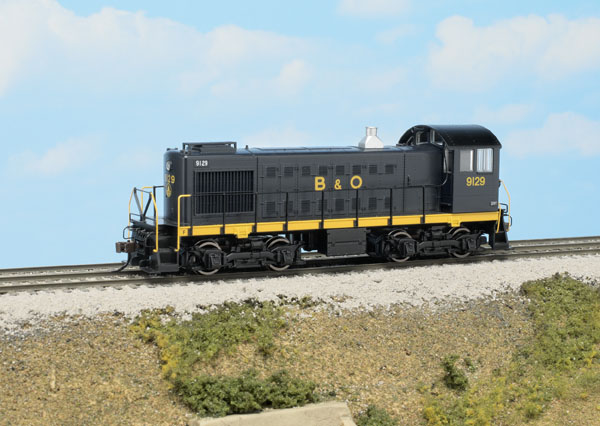 Bachmann HO scale Alco S-2 diesel locomotive