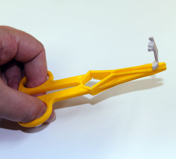 Flex-I-File Gentle Touch plastic locking hemostat pliers
