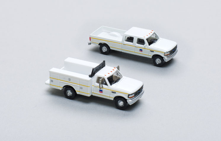 River Point Station N scale 1992 Ford F-Series Super Duty pickup and service truck