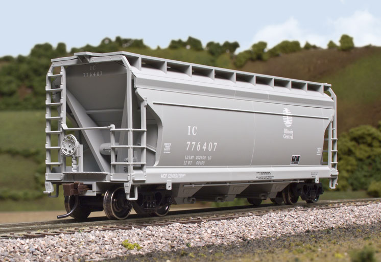 Atlas Model Railroad Co. HO scale American Car & Foundry 3,560-cubic-foot-capacity three-bay Center Flow covered hopper