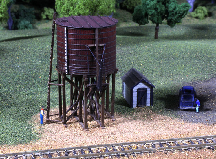 American Model Builders N scale 50,000-gallon straight side water tank with pump house