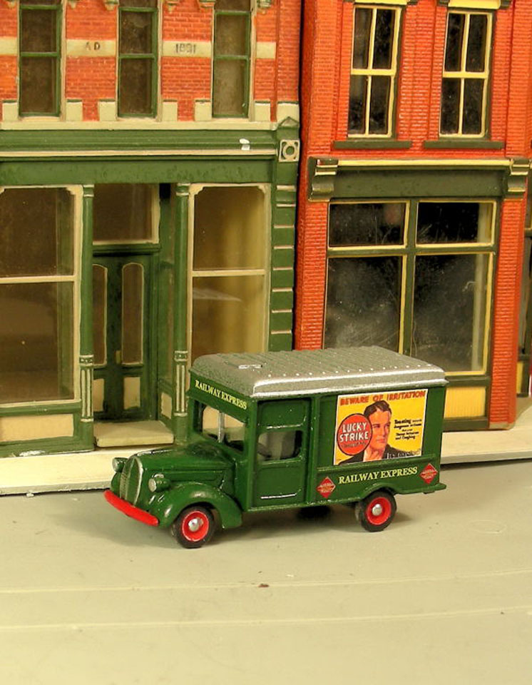 Sylvan Scale Models HO scale 1939 Ford Railway Express Agency truck