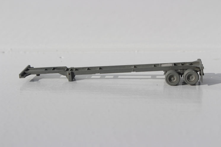Jacksonville Terminal Co. N scale 40-foot intermodal container chassis. Pre-production sample shown. 