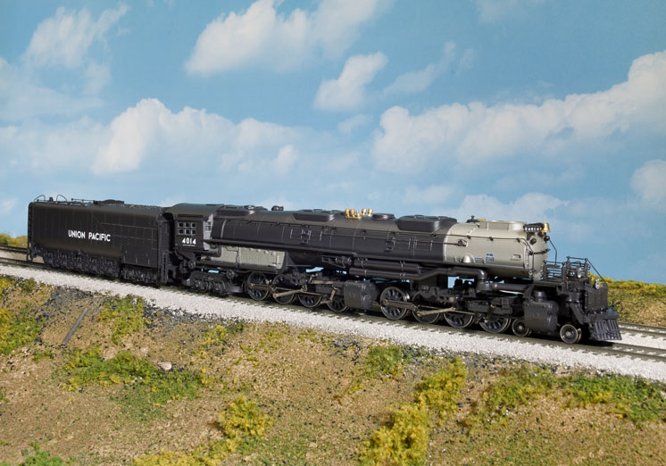 Rivarossi HO scale Union Pacific 4-8-8-4 Big Boy steam locomotive from Hornby America