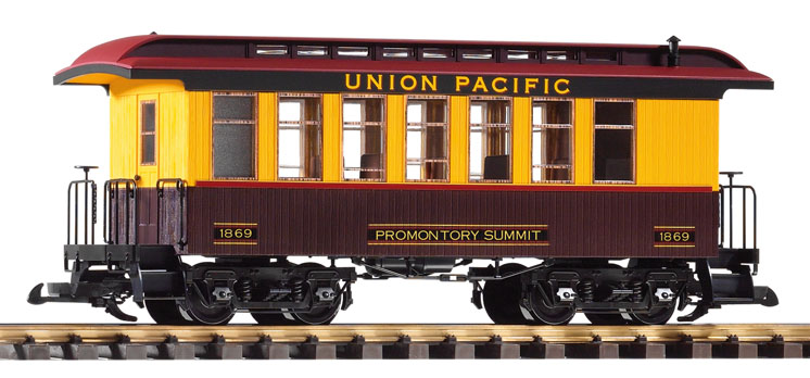 PIKO American large scale Union Pacific old-time wood coach