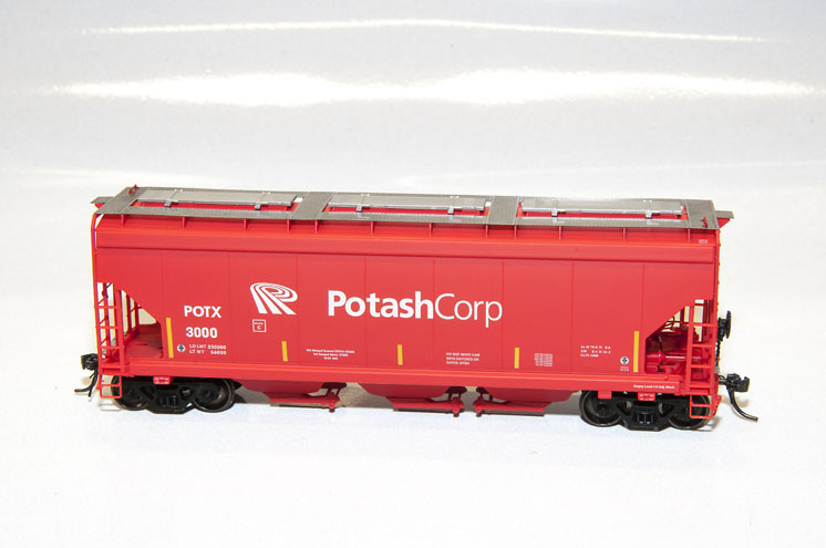 Pacific Western Rail Systems HO scale National Steel Car 4,300-cubic-foot-capacity three-bay covered hopper
