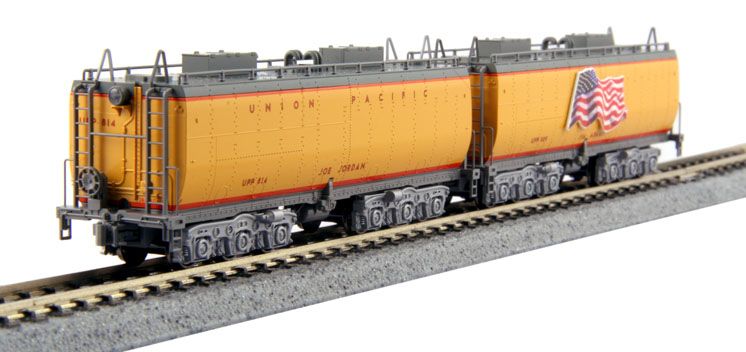 Kato USA N scale Union Pacific water tenders