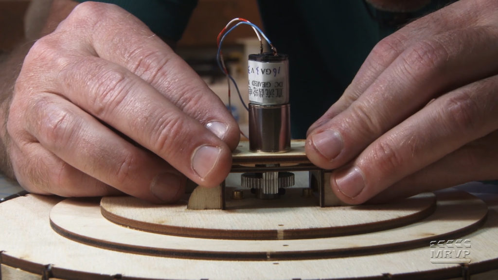 Building a turntable, Part 3 - Installing the motor mechanism