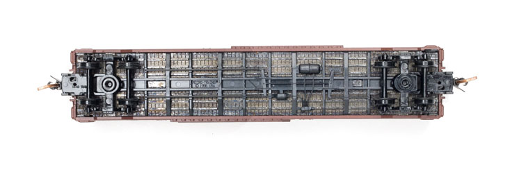 MicroTrainsNscaleboxcarunderframe