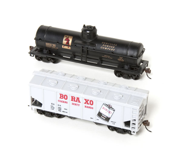 Model Power HO scale assorted freight cars