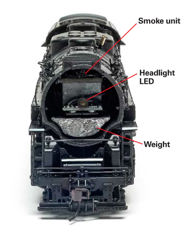 Removingthesmokeboxfrontrevealsthesmokeunitandmetalweight