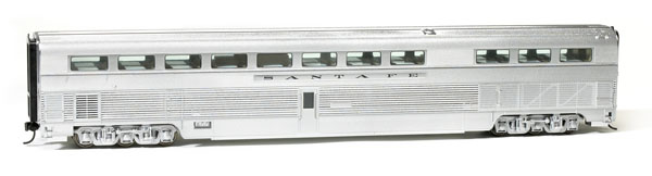 Walthers HO scale Budd 85-foot Hi-Level diner