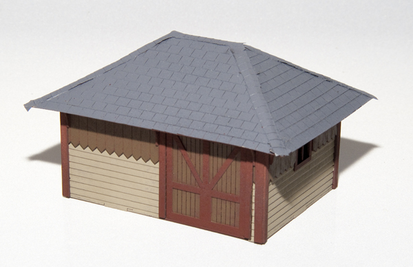 Atlas O section house in HO scale