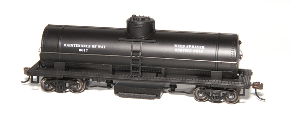 Bachmann HO scale track cleaning car