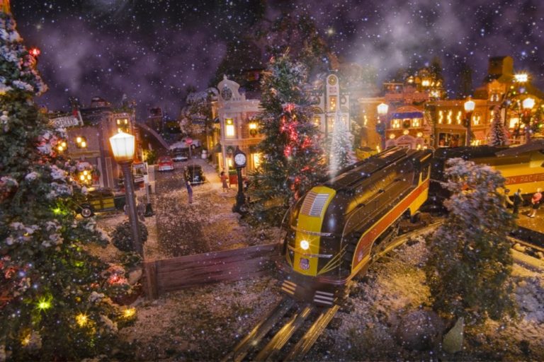 A 12x20-foot Christmas winter wonderland layout | Classic Toy Trains ...