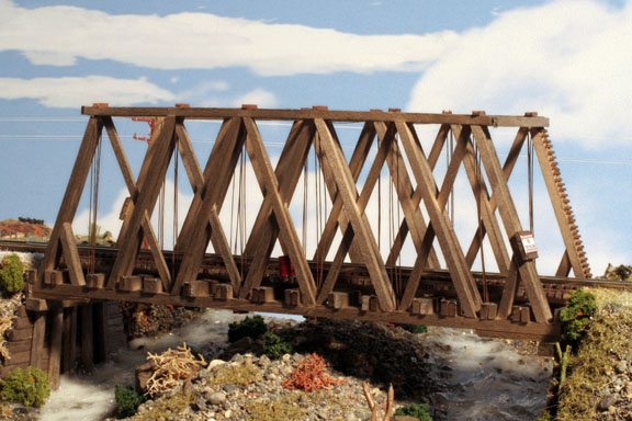 howe truss bridge
