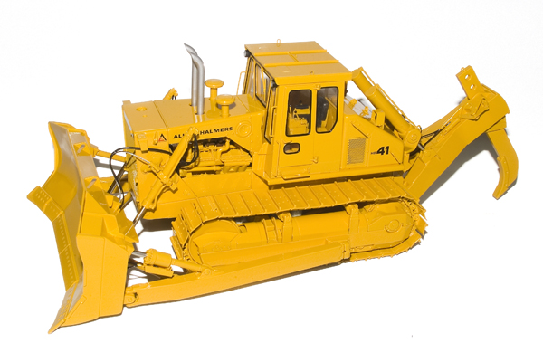 Allis-Chalmers HD41 bulldozer with blade and ripper