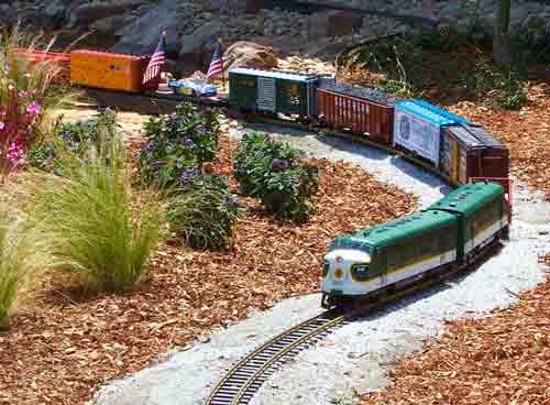 outdoor train set you can ride on