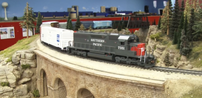 Video: Athearn HO scale Southern Pacific SD40