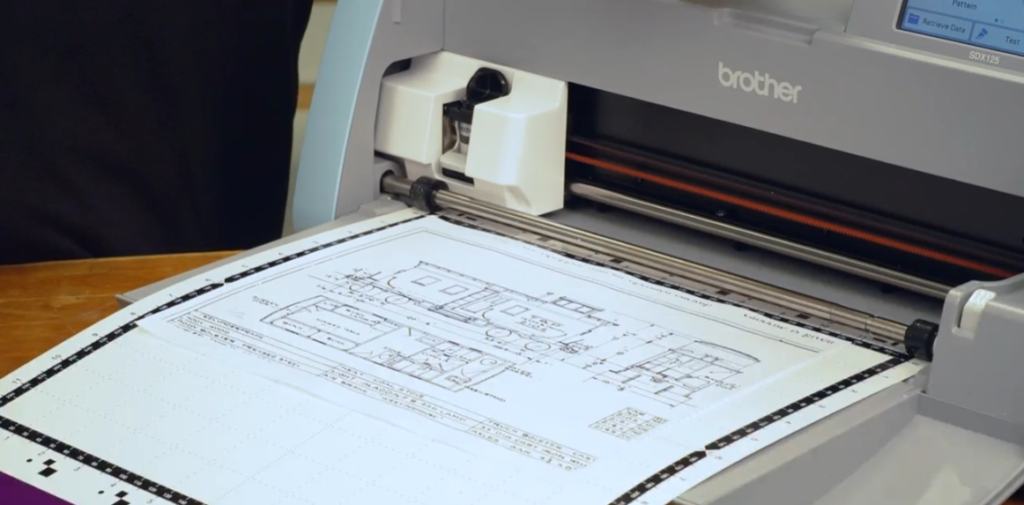 Brother ScanNCut DX SDX125e craft cutter