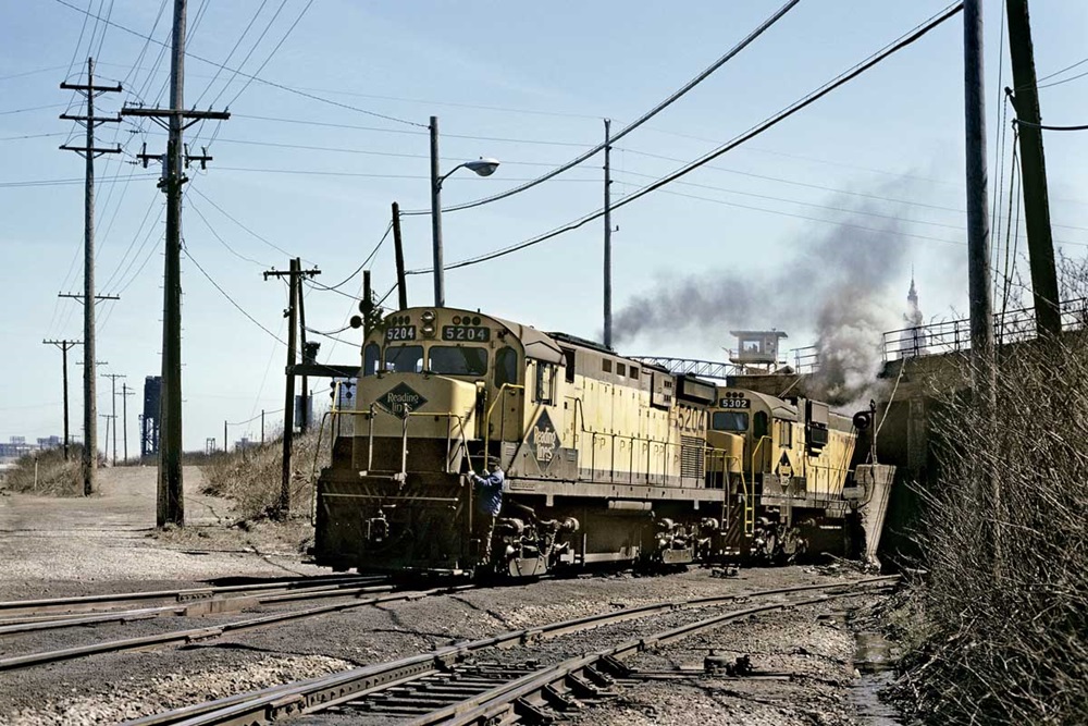 Two Reading Alco Century-series diesels in Cleveland