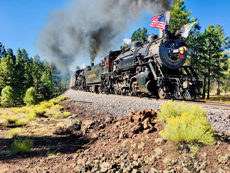 Steam locomotive on Grand Canyon Railway