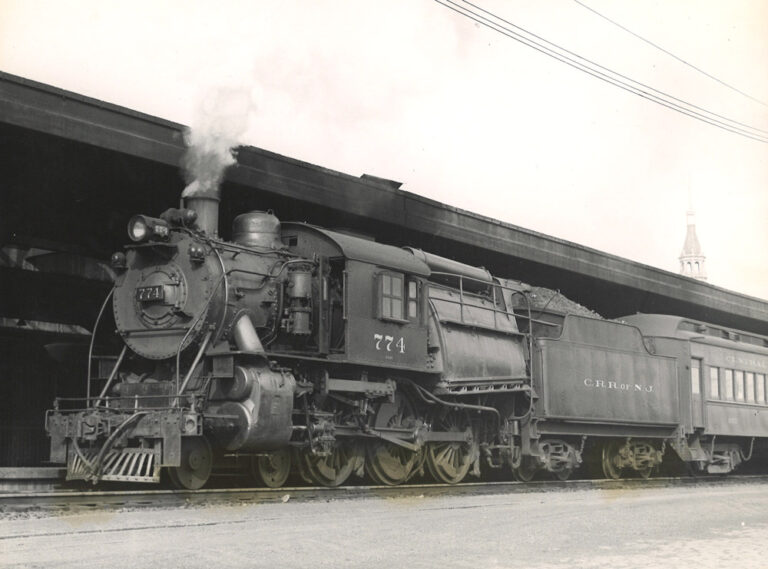 Central Railroad Of New Jersey, Locomotives - Trains