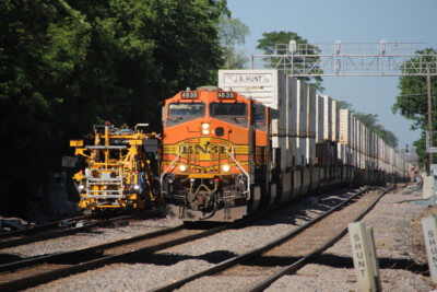 BNSF, J.B. Hunt To Expand Intermodal Capacity - Trains