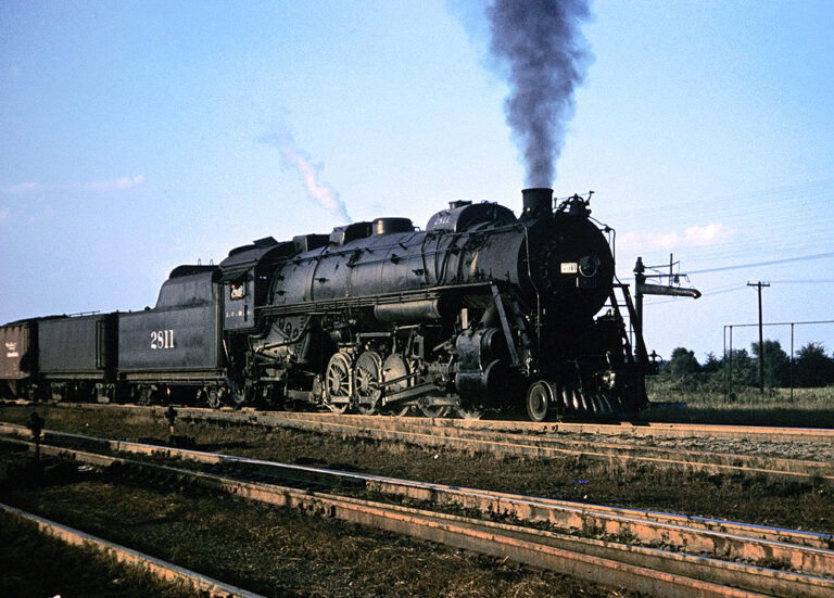 Illinois Central Railroad: Locomotives - Trains