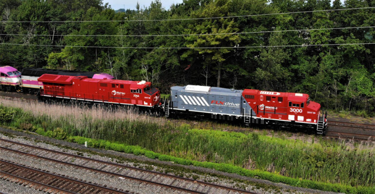 News photo: Wabtec battery-electric locomotive on the move - Trains