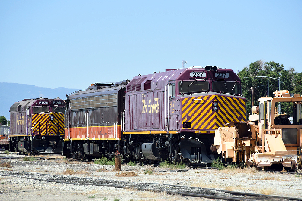 Iowa Pacific Railroad equipment in late 2021 - Trains