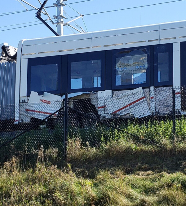 Ottawa launched light rail service prematurely, builder says - Trains