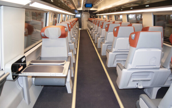 Amtrak Invites Press To Inspect New-generation Acela - Trains