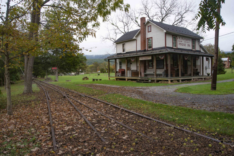 East Broad Top begins restoring main line south - Trains