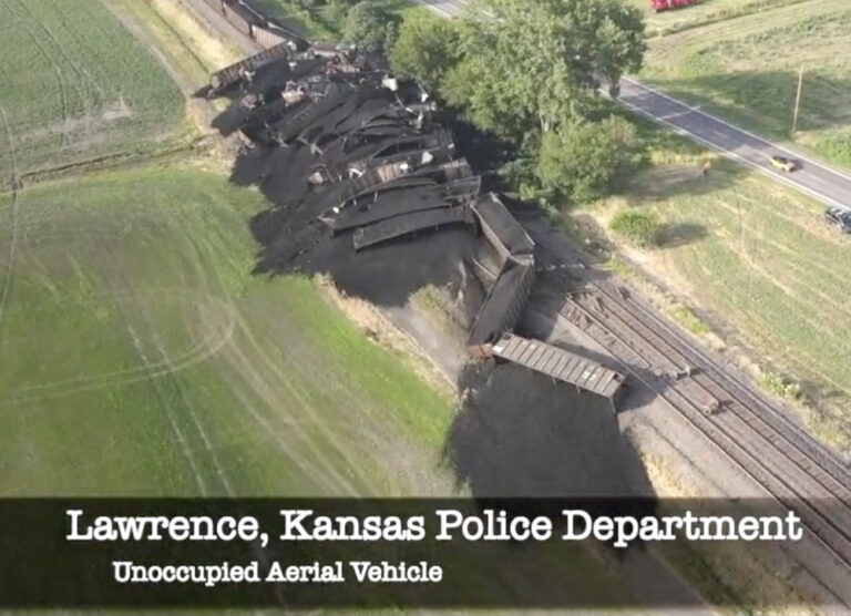 UP coal train derails in Kansas Trains