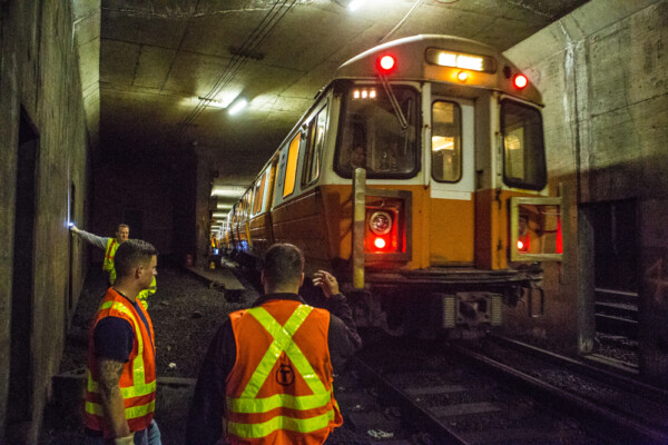 MBTA To Shut Down Orange Line For A Month - Trains