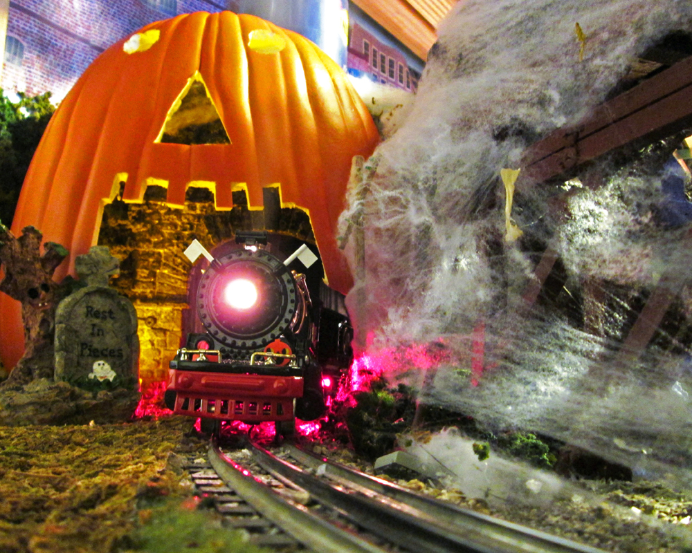 Halloweenthemed toy train photos Trains