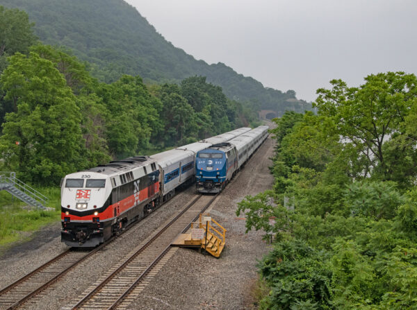 Metro-North Commuter Railroad Marks 40th Anniversary - Trains