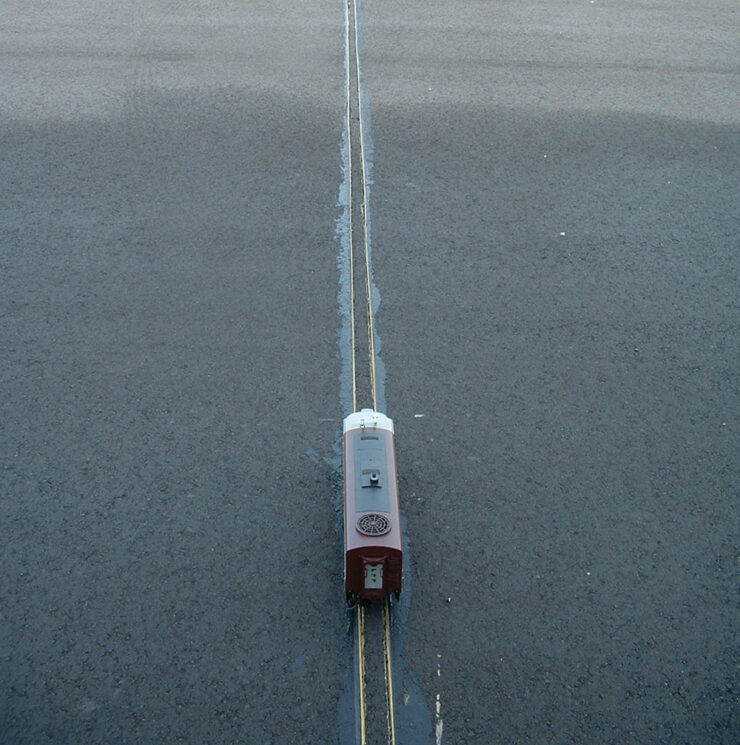 Grade crossing for a garden railway - Trains