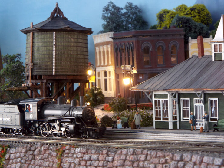 An HO Olympic logging layout in less than 64 square feet - Trains